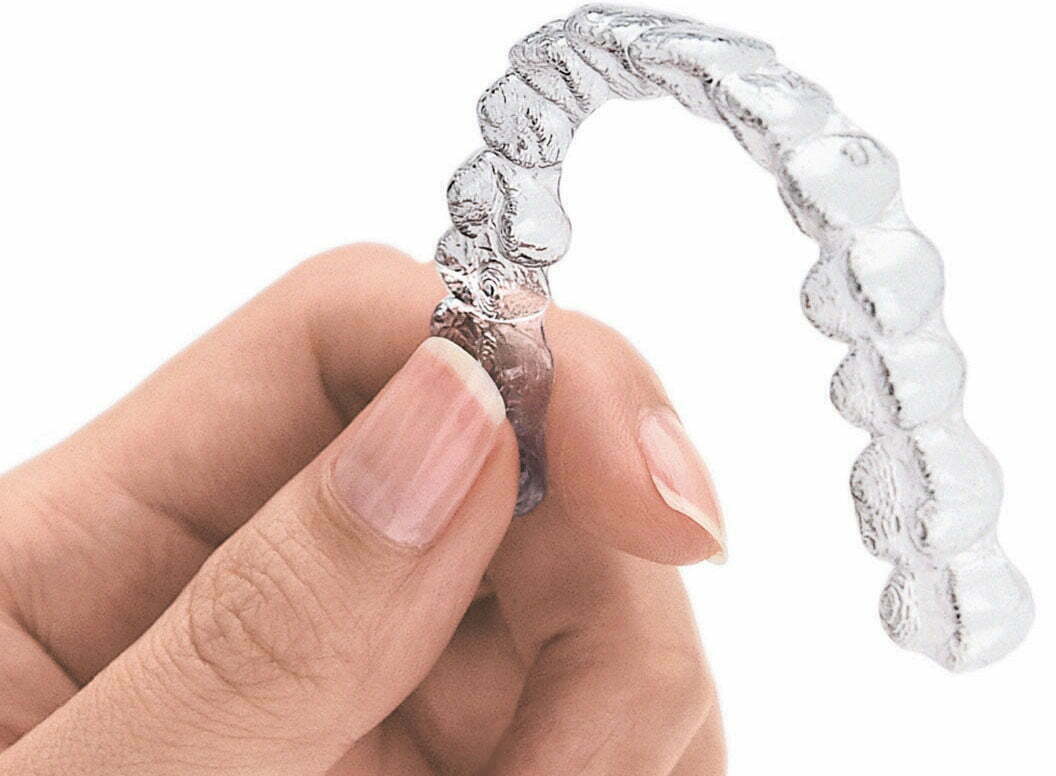 Plastskena från Invisalign som används vid tandreglering